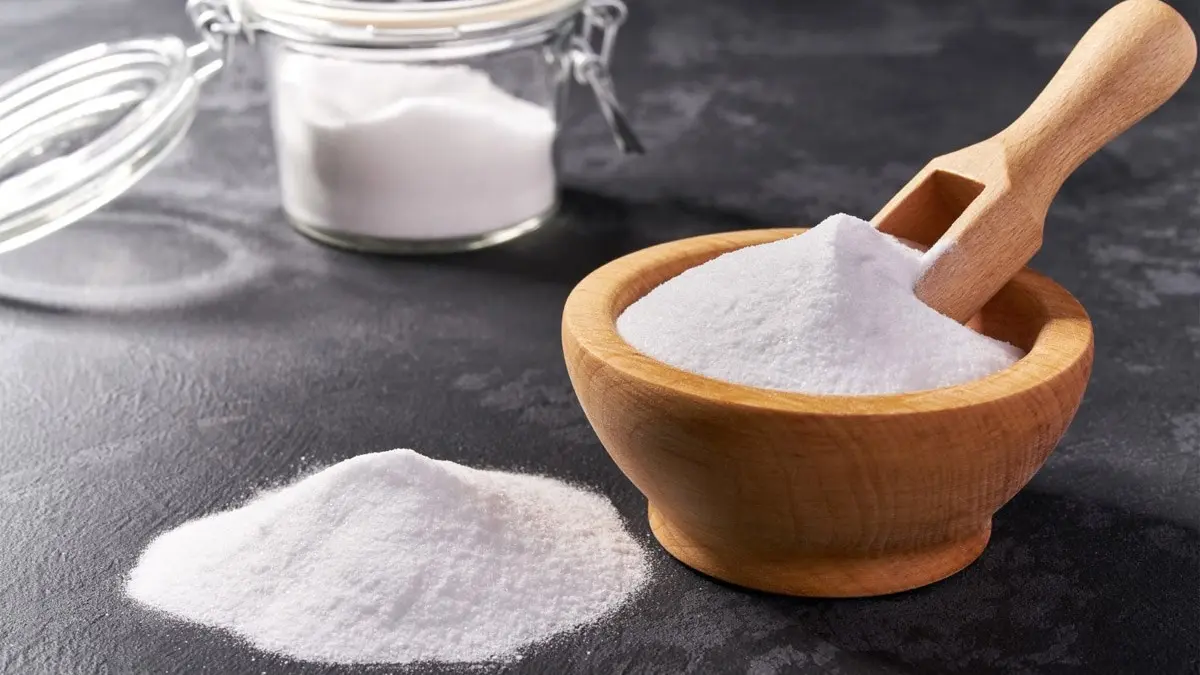 Tắm bằng bột yến mạch hoặc baking soda